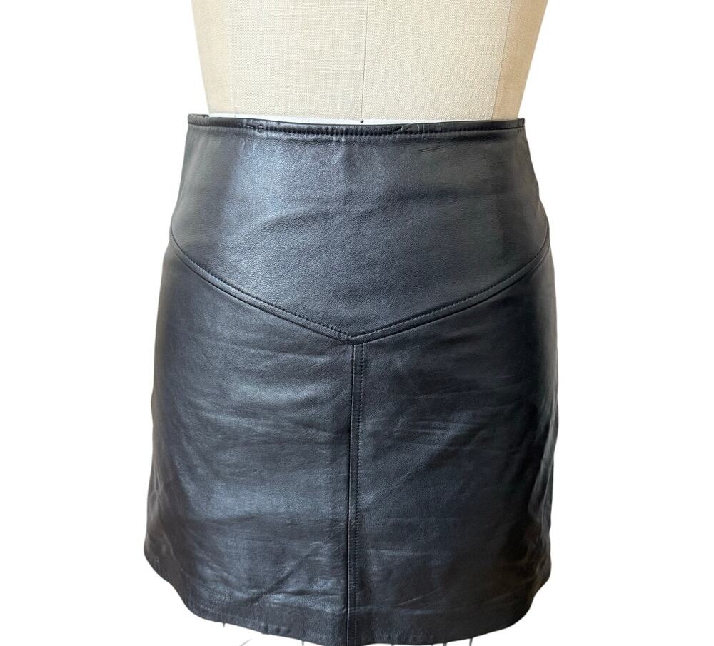 Intermix Black Mini Leather Skirt Size 2 Designer